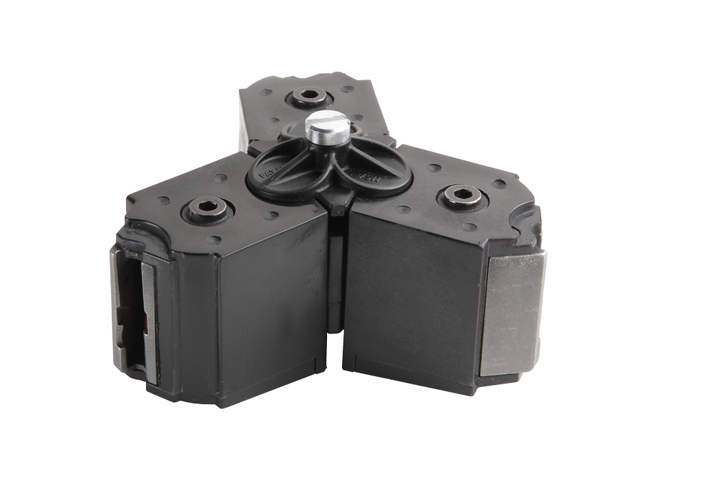 Product view of the TriMag™ Magazine Coupler.